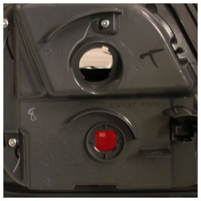 LanternaTraseiraHilux-6