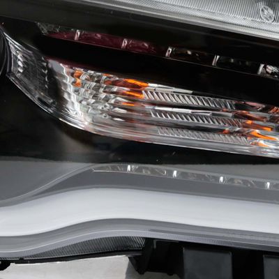 Farol-Principal-Chrysler-300c-3