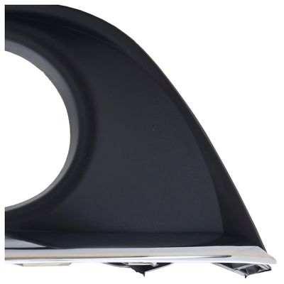 -Moldura-da-Grade-Nissan-Versa5