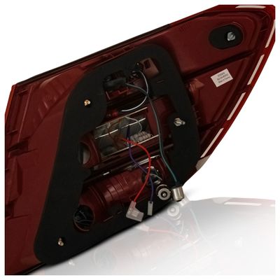 Lanterna-Traseira-Classe-C6 Lanterna-Traseira-Classe-C6